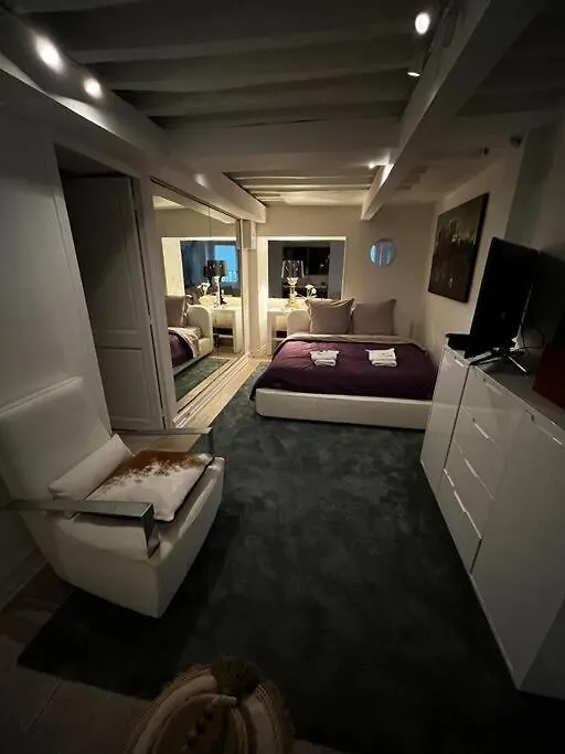 Appartement Avec Cachet Arc-De-Triomphe Paris Apartment